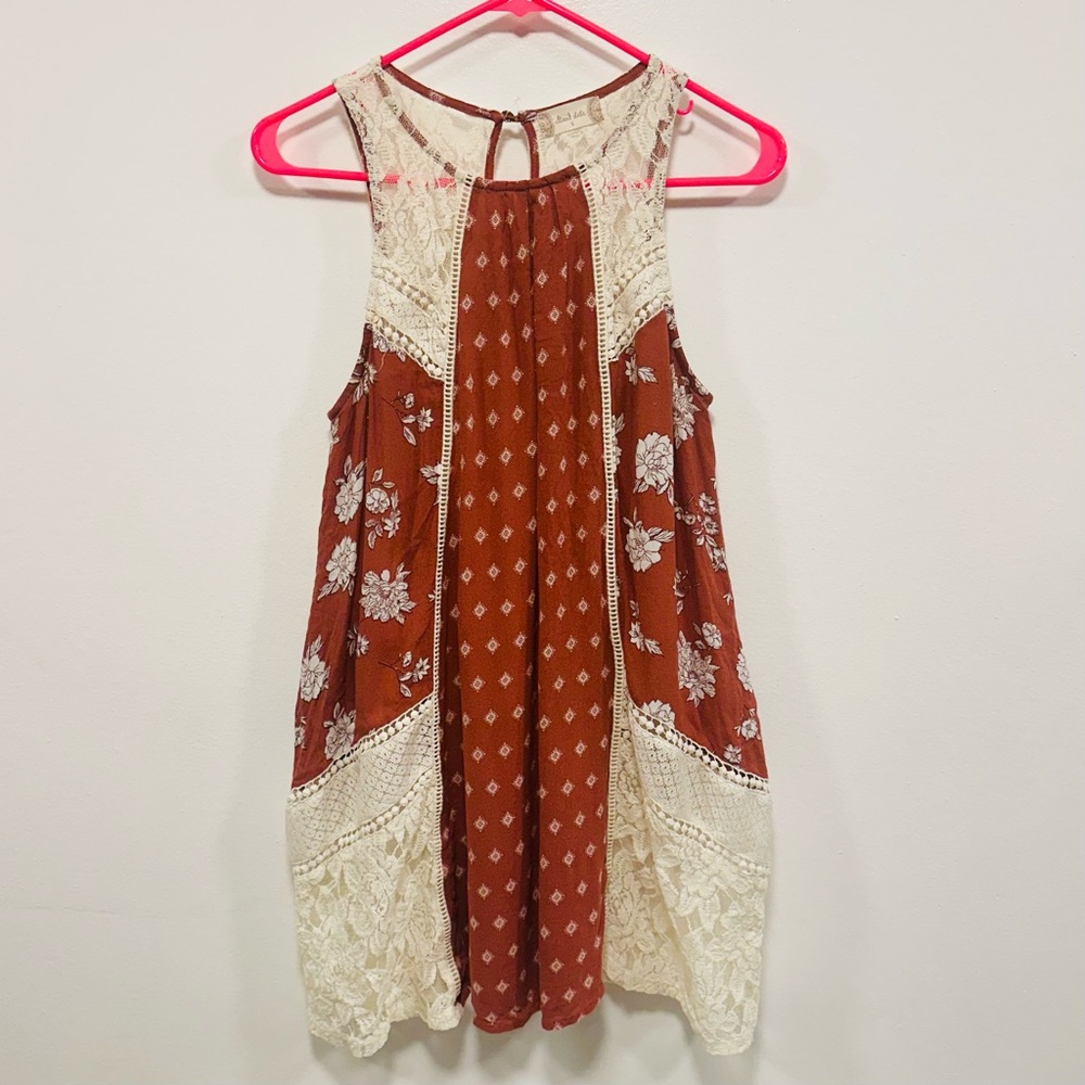 Altar'd State Lace long tank top/Dress in Rust and Cream! Size small